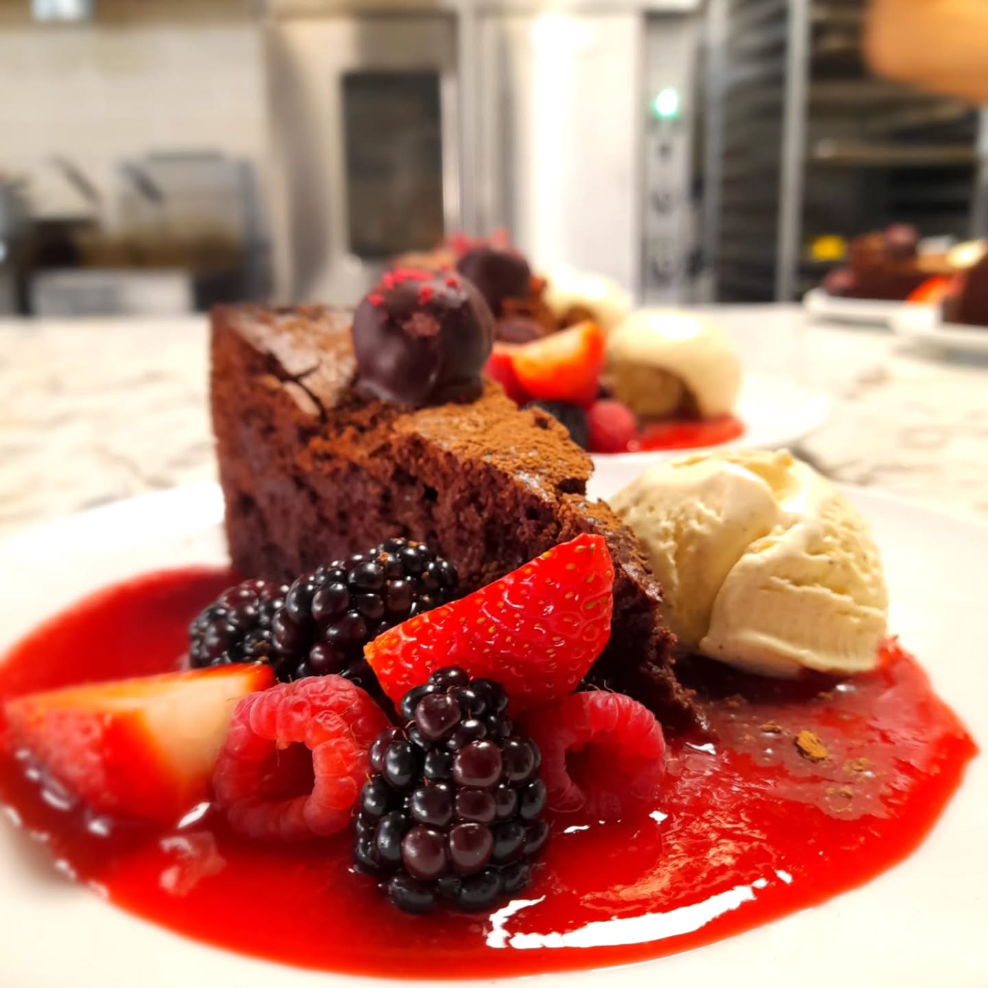 Chocolate torte with fresh berries